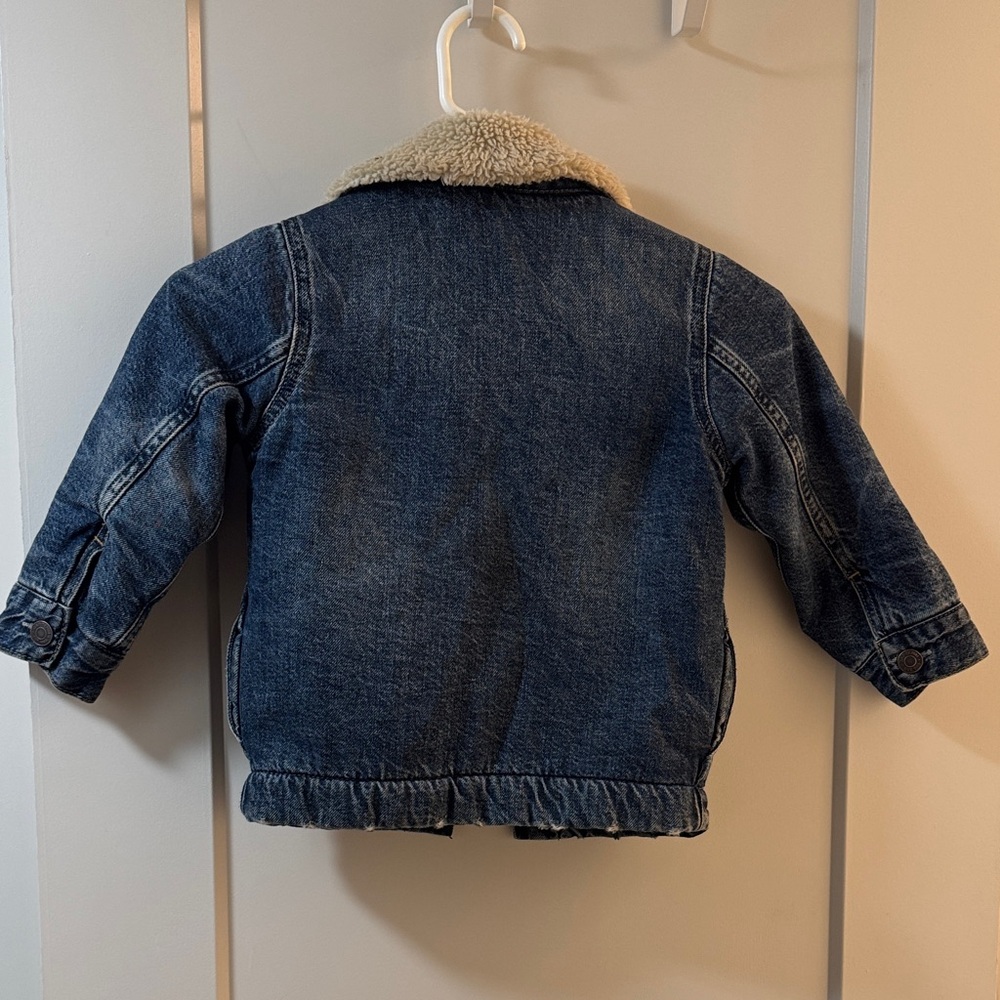 GAP Kids Denim Jacket with Cream Sherpa - Picture 5 of 8
